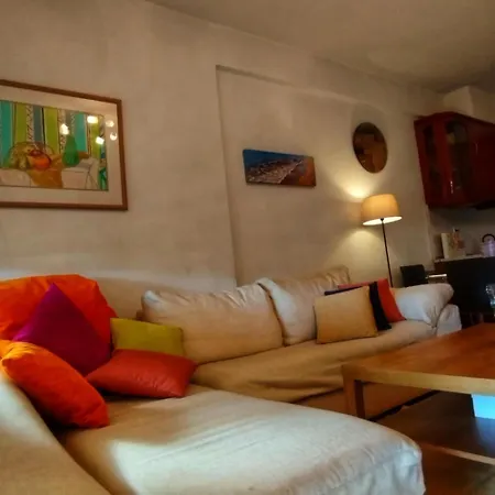 Just Steps From The - Central, Stylish & Comfortable דירה פלטמונס