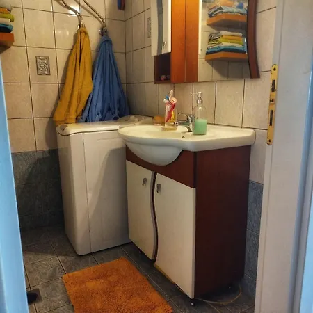 Just Steps From The - Central, Stylish & Comfortable