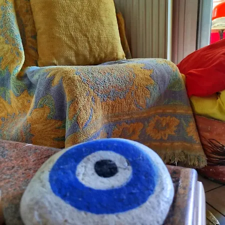 Just Steps From The - Central, Stylish & Comfortable דירה