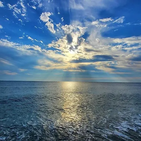 Just Steps From The - Central, Stylish & Comfortable דירה פלטמונס