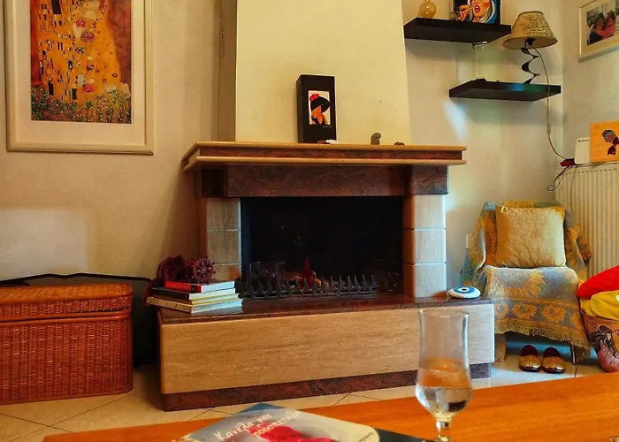 Apartament Just Steps From The - Central, Stylish & Comfortable *