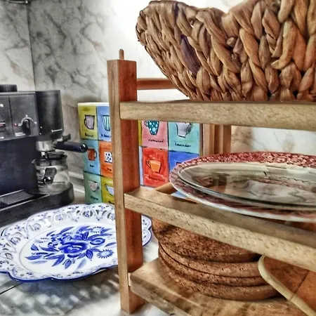 Just Steps From The - Central, Stylish & Comfortable شقة *