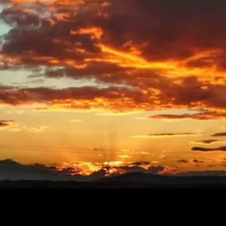 Just Steps From The - Central, Stylish & Comfortable * بلاتامونيس