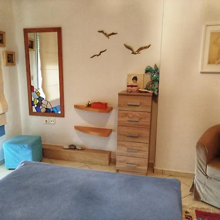 Apartamento Just Steps From The - Central, Stylish & Comfortable