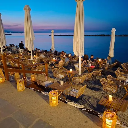 Apartamento Just Steps From The - Central, Stylish & Comfortable Platamonas