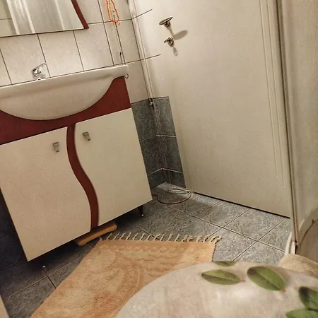 Apartment Just Steps From The - Central, Stylish & Comfortable Platamonas