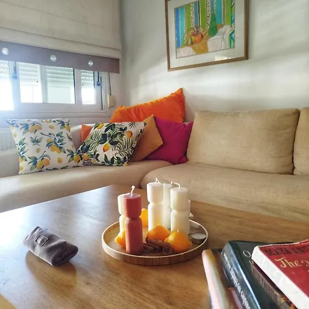 Just Steps From The - Central, Stylish & Comfortable Διαμέρισμα