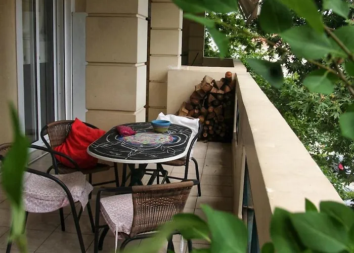 Just Steps From The - Central, Stylish & Comfortable Πλαταμώνας