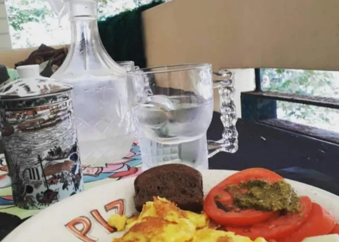 Just Steps From The - Central, Stylish & Comfortable